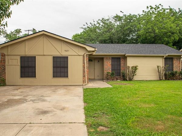 5621 Brent Drive, Haltom City, TX 76148