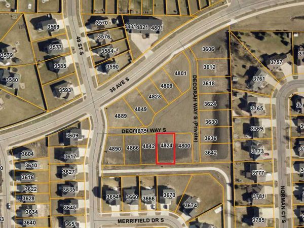 4824 Decorah Way S, Fargo, ND 58047