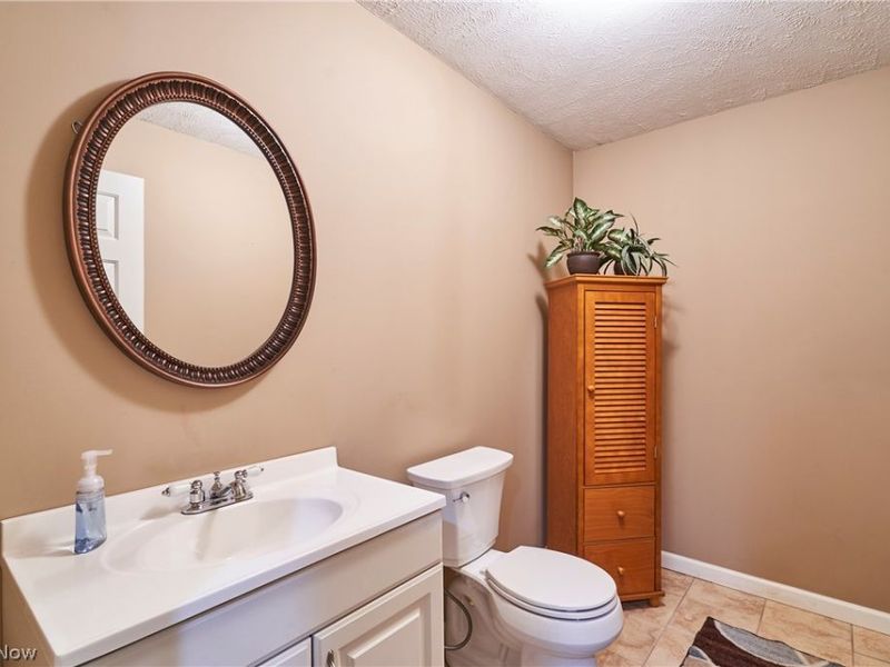 572 Colonial Drive, Painesville, OH 44077 Photo 20