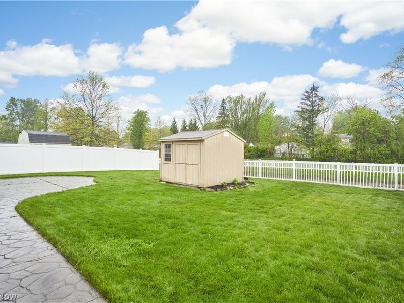 572 Colonial Drive, Painesville, OH 44077 Photo 25