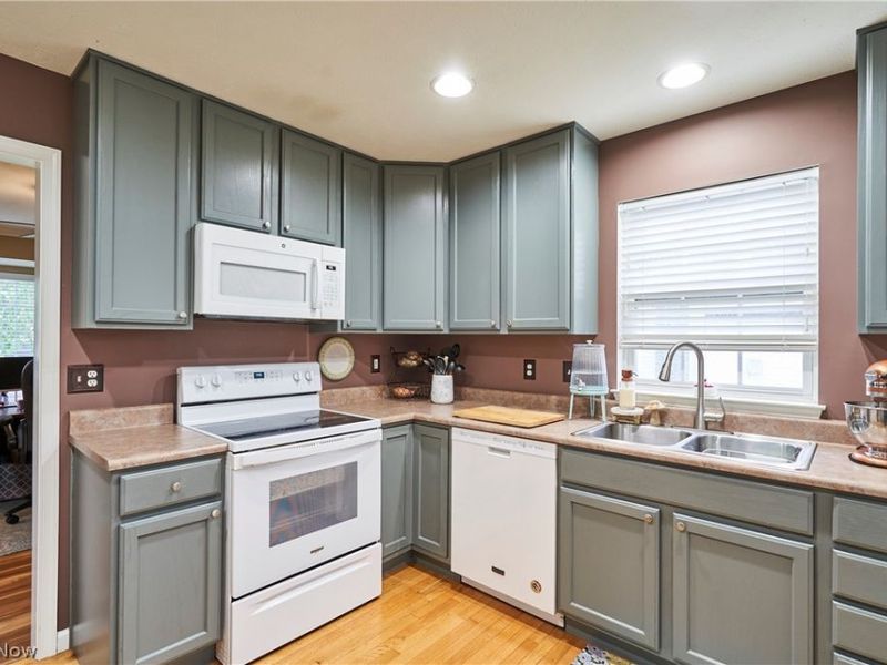 572 Colonial Drive, Painesville, OH 44077 Photo 30