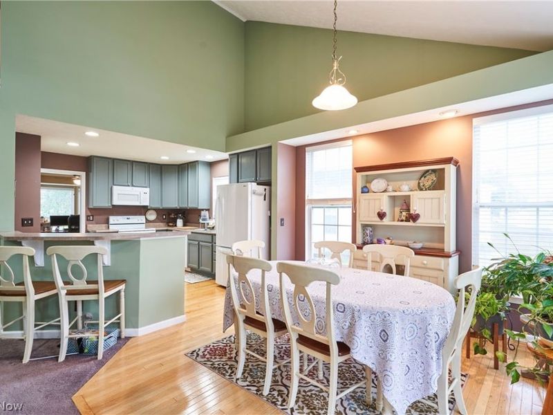 572 Colonial Drive, Painesville, OH 44077 Photo 5