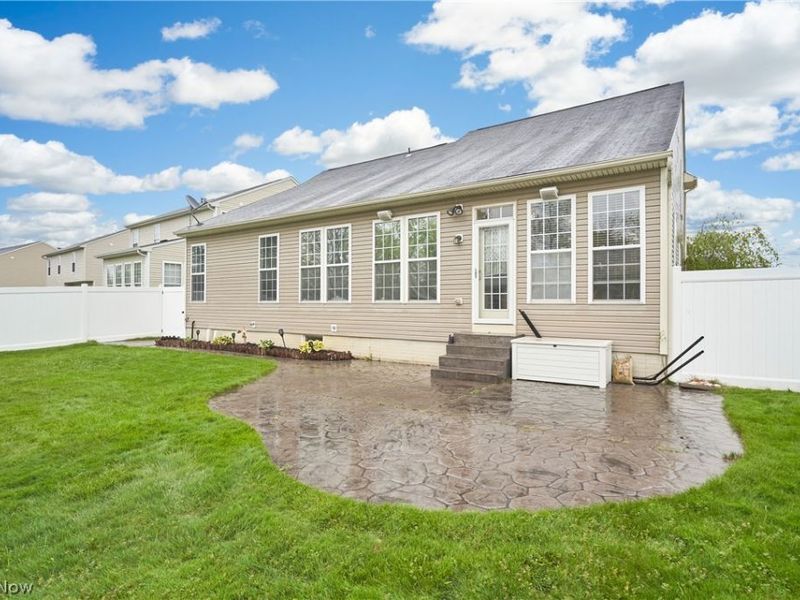 572 Colonial Drive, Painesville, OH 44077 Photo 7