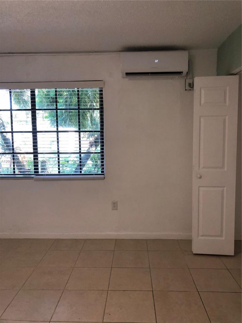 15364 SW 151st Ter , Miami, FL 33196 Photo