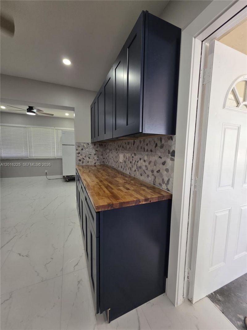 2281 N 56th Ter , Hollywood, FL 33021 Photo
