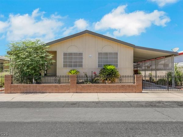 3519 Isle Royale Drive , Las Vegas, NV 89122