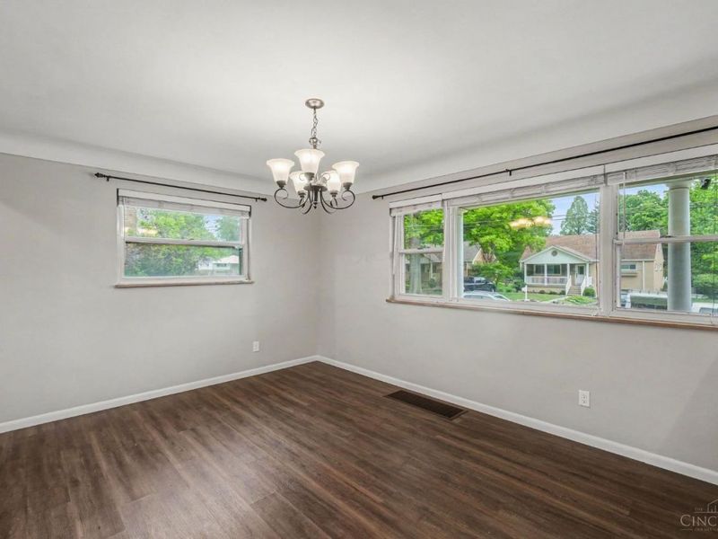 2041 Earlwood Court, Green Township, OH 45238 Photo 6