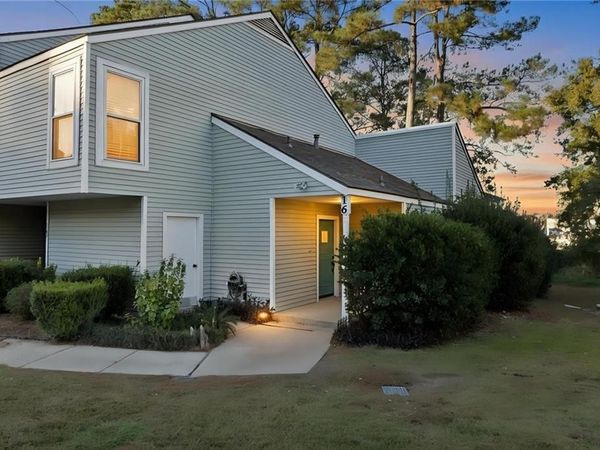 16 JACQUELINE Court , Unit 16, Mandeville, LA 70471