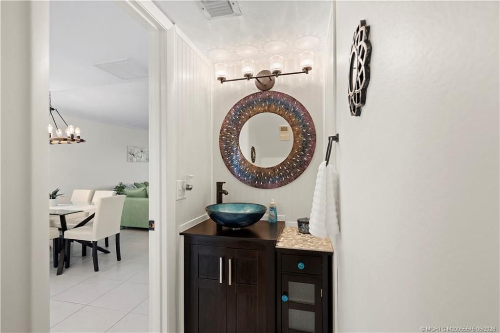 5558 NE Gulfstream Way, Stuart, FL 34996 Photo