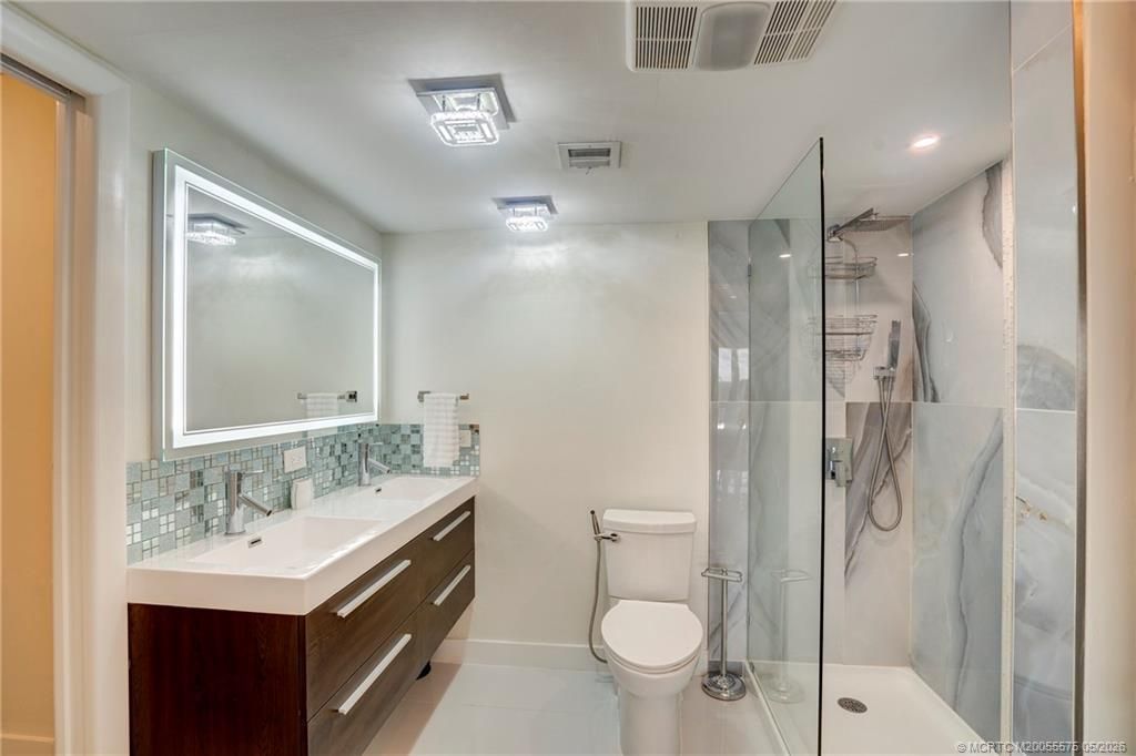 5558 NE Gulfstream Way, Stuart, FL 34996 Photo