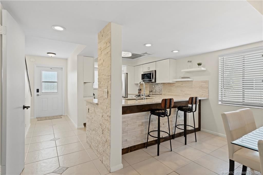 5558 NE Gulfstream Way, Stuart, FL 34996 Photo