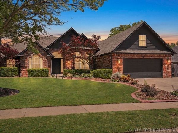 9503 E 112th Place S, Bixby, OK 74008