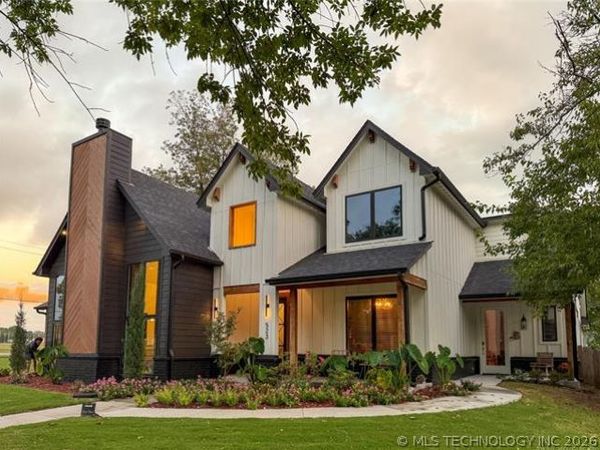 523 E College Street, Broken Arrow, OK 74012
