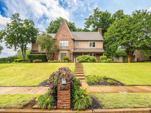8940 ARMADALE DR, Germantown, TN 38139