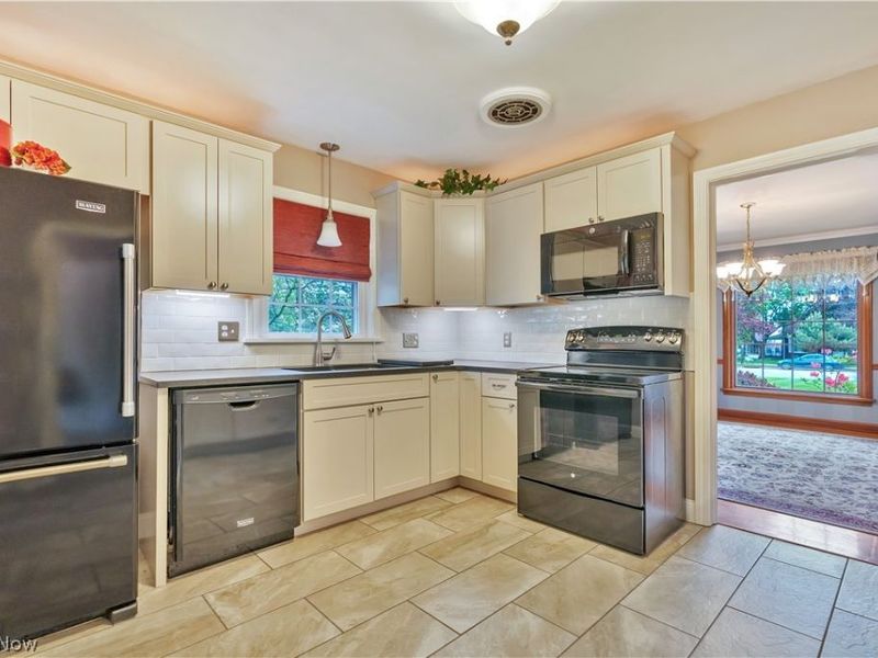 3239 Market Avenue N, Canton, OH 44714 Photo 7
