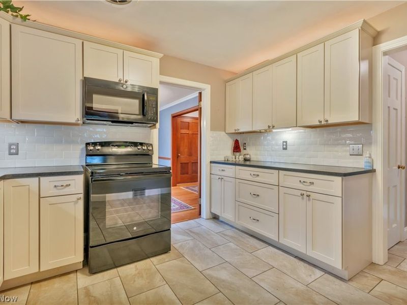3239 Market Avenue N, Canton, OH 44714 Photo 8