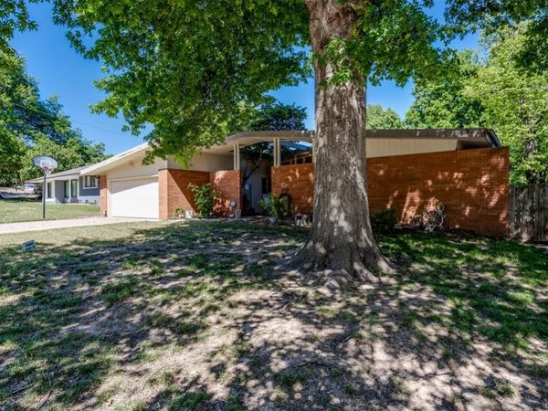 1800 N Alexander Lane, Bethany, OK 73008