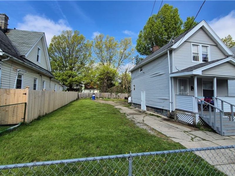 2048 W 105th Street, Cleveland, OH 44102 Photo 3