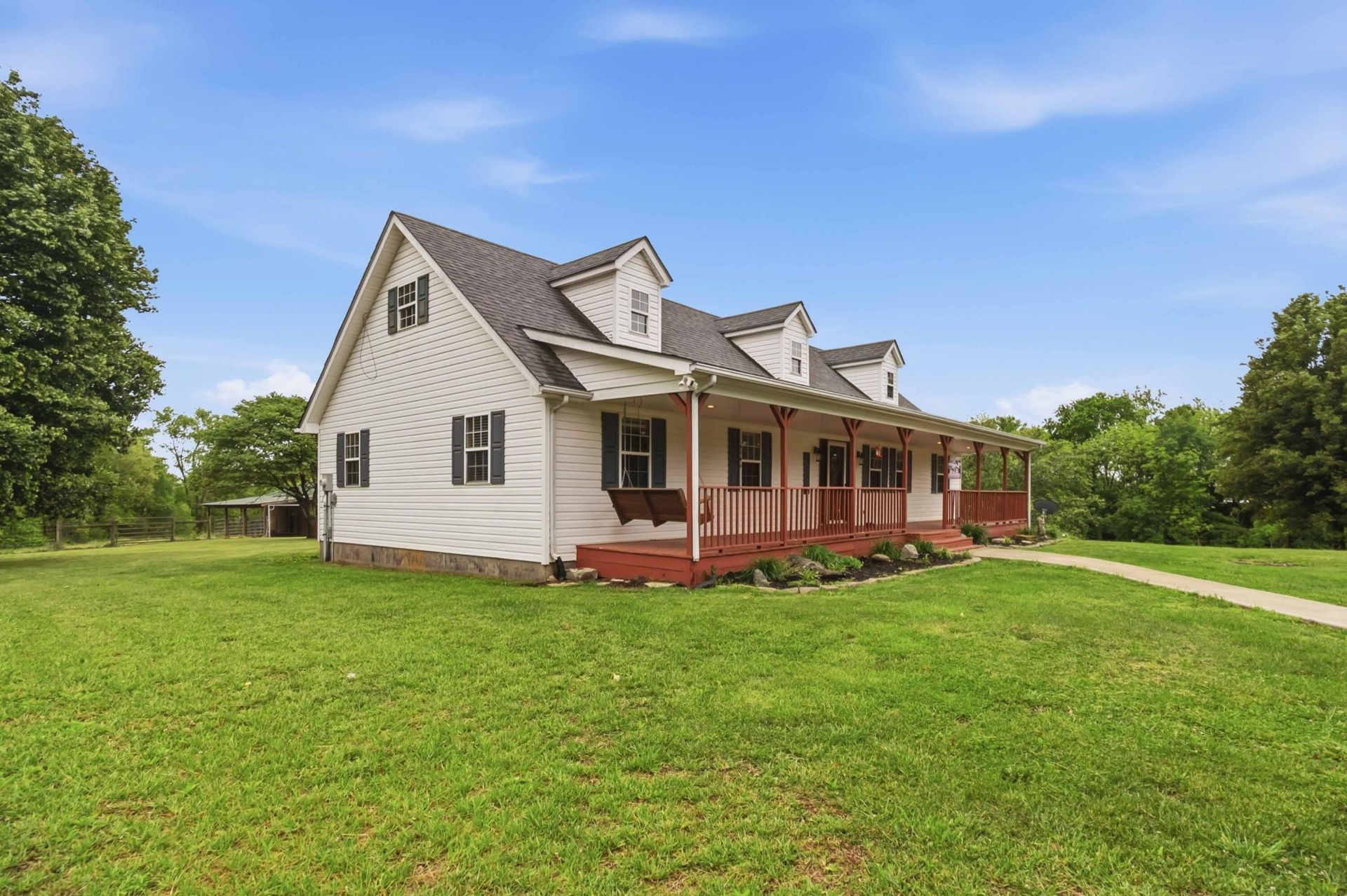 04330 Kentucky 906 , Hustonville, KY 40437
