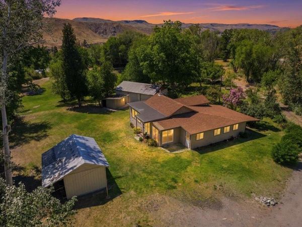378C Elmer City Access Rd, Coulee Dam, WA 99116