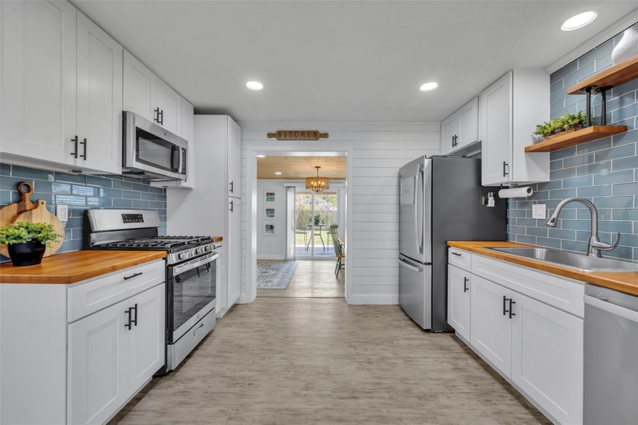 702 Eleanore Avenue, New Smyrna Beach, FL 32168 Photo