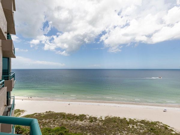 1560 GULF BOULEVARD , Unit 1106, CLEARWATER BEACH, FL 33767
