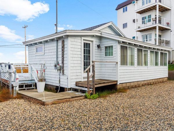 7 Anchor Court, Hampton, NH 03842