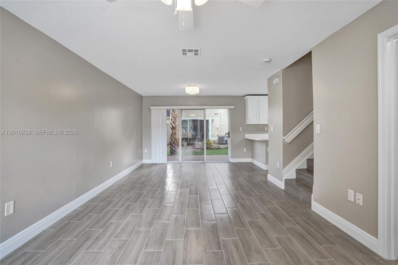 17043 NW 22nd St, Pembroke Pines, FL 33028 Photo