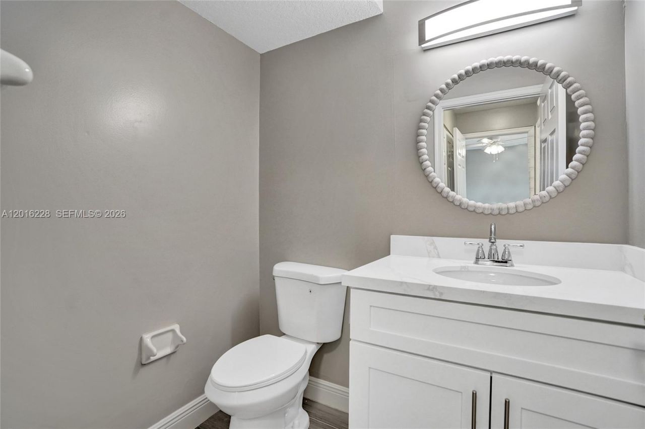 17043 NW 22nd St, Pembroke Pines, FL 33028 Photo