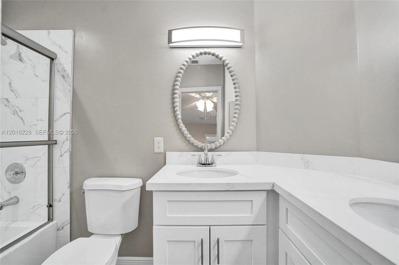 17043 NW 22nd St, Pembroke Pines, FL 33028 Photo