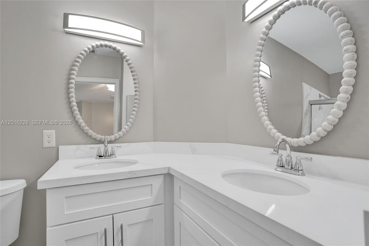 17043 NW 22nd St, Pembroke Pines, FL 33028 Photo