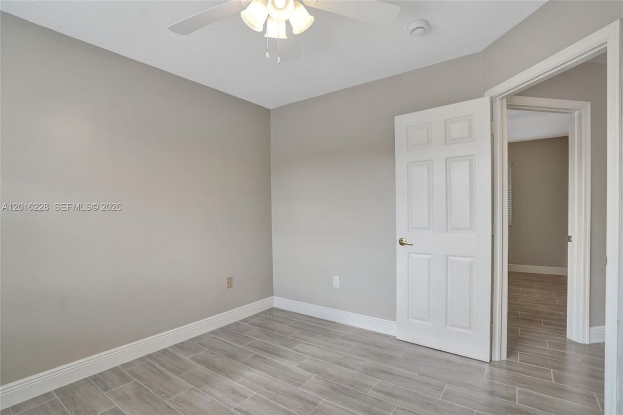 17043 NW 22nd St, Pembroke Pines, FL 33028 Photo