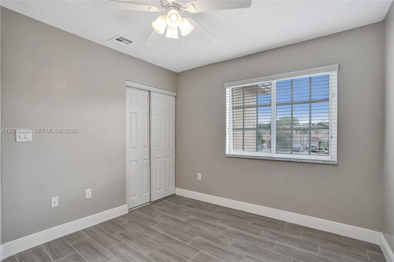 17043 NW 22nd St, Pembroke Pines, FL 33028 Photo