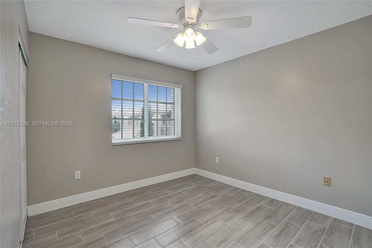 17043 NW 22nd St, Pembroke Pines, FL 33028 Photo