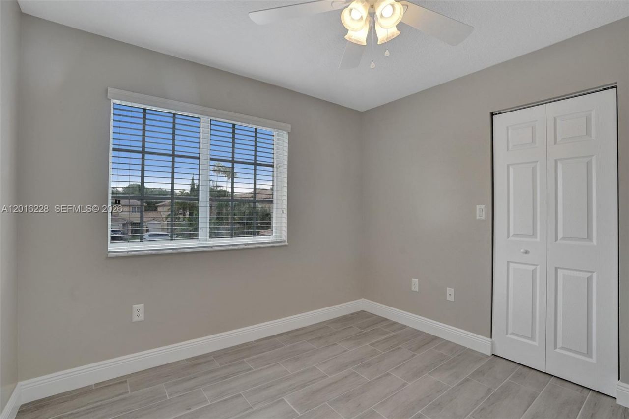 17043 NW 22nd St, Pembroke Pines, FL 33028 Photo