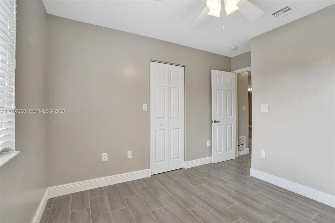 17043 NW 22nd St, Pembroke Pines, FL 33028 Photo