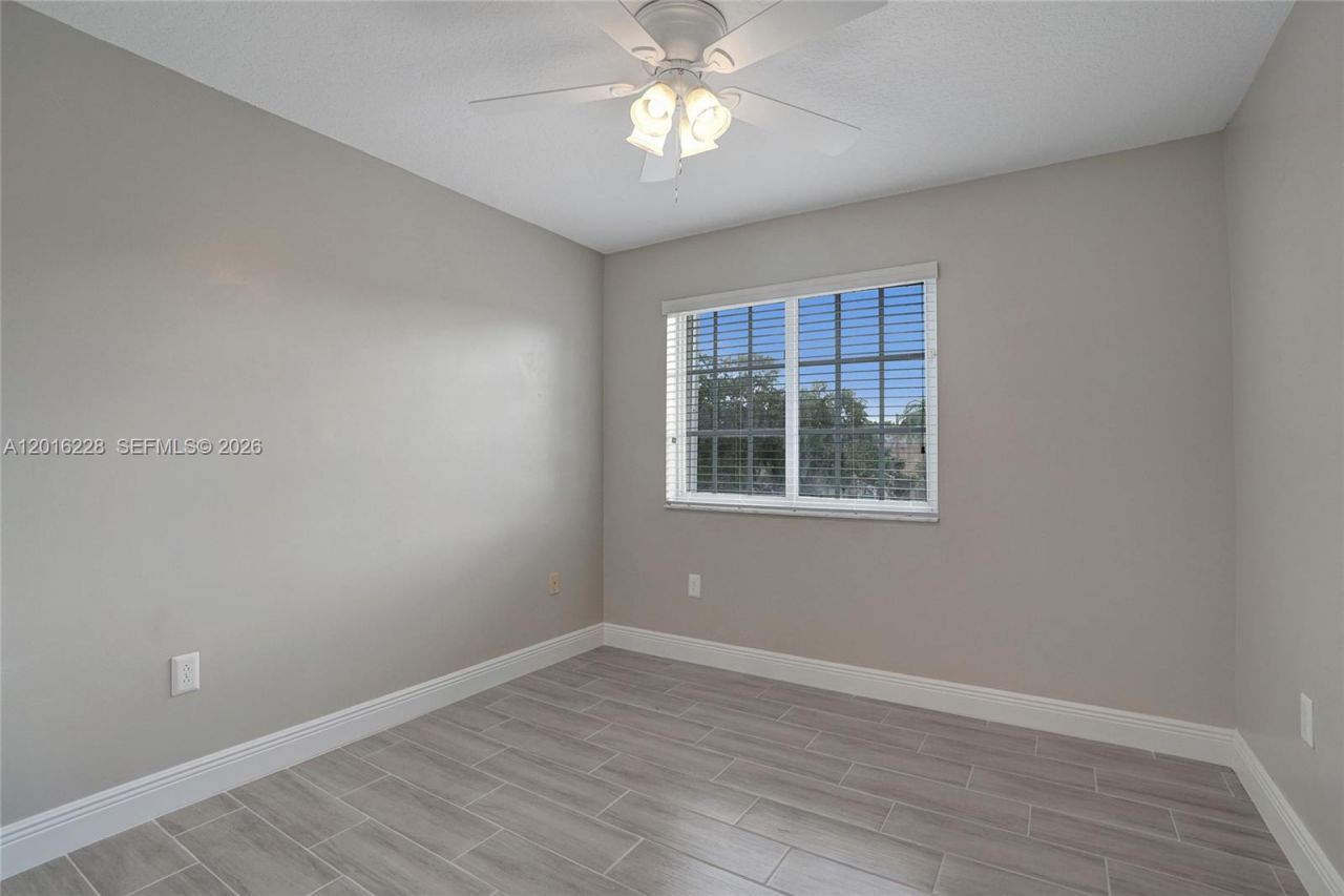17043 NW 22nd St, Pembroke Pines, FL 33028 Photo