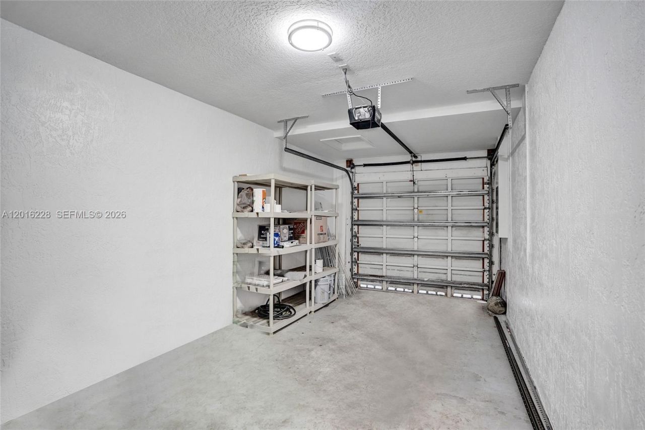 17043 NW 22nd St, Pembroke Pines, FL 33028 Photo
