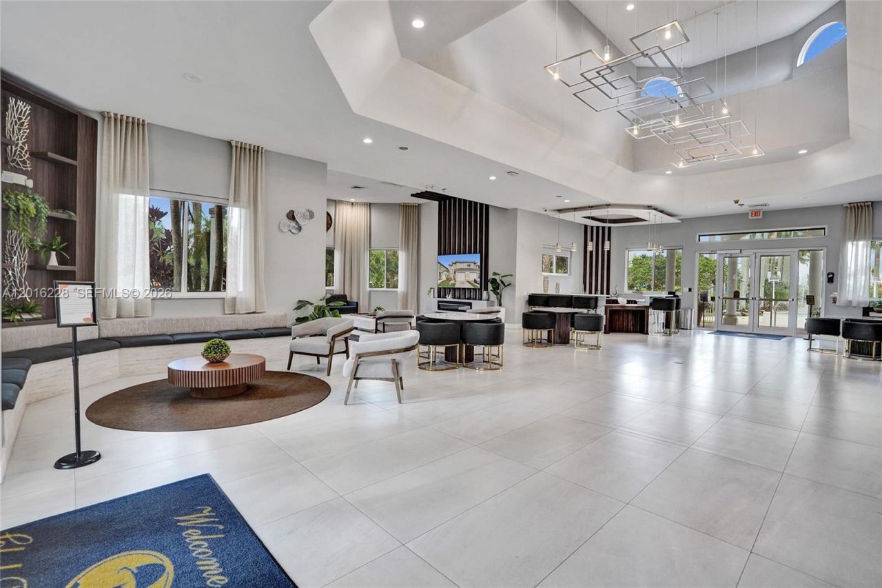 17043 NW 22nd St, Pembroke Pines, FL 33028 Photo