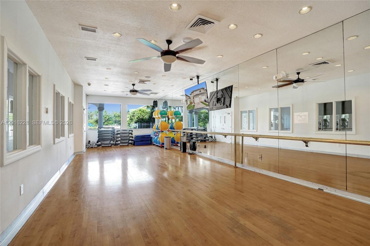 17043 NW 22nd St, Pembroke Pines, FL 33028 Photo