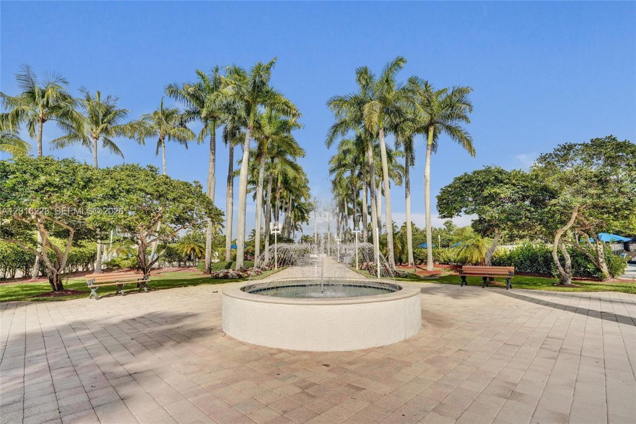 17043 NW 22nd St, Pembroke Pines, FL 33028 Photo