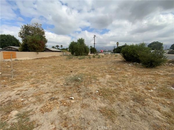25338 4th, San Bernardino, CA 92410
