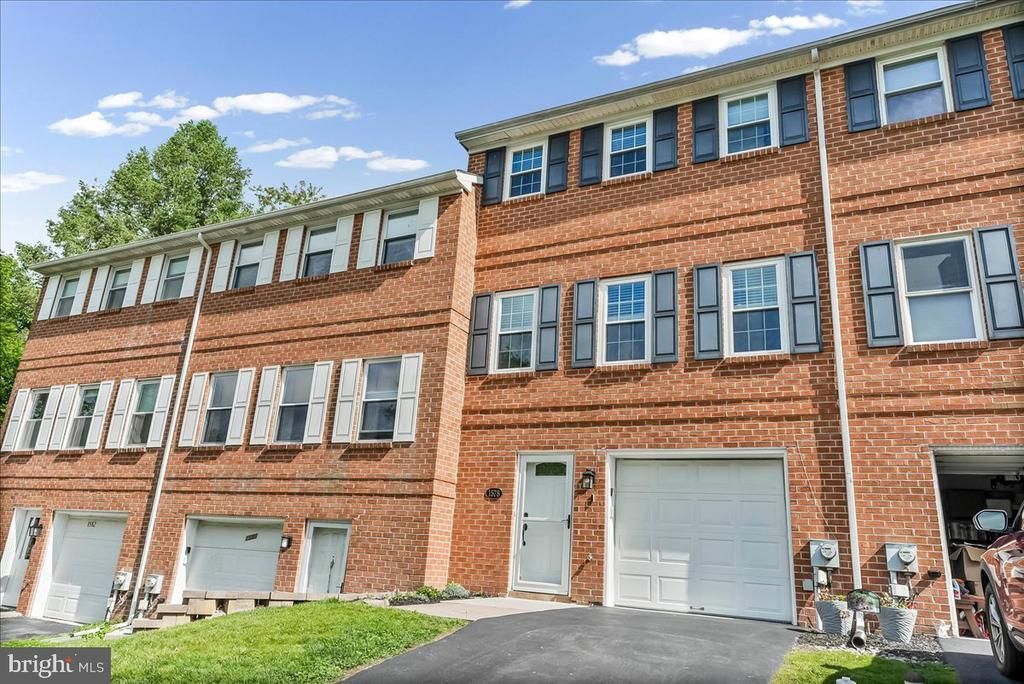 1578 S Coventry Lane, West Chester, PA 19382 Main Photo