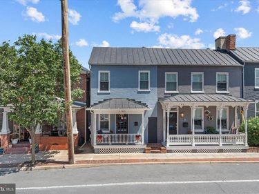 118 1/2 E CORK STREET, WINCHESTER, VA 22601