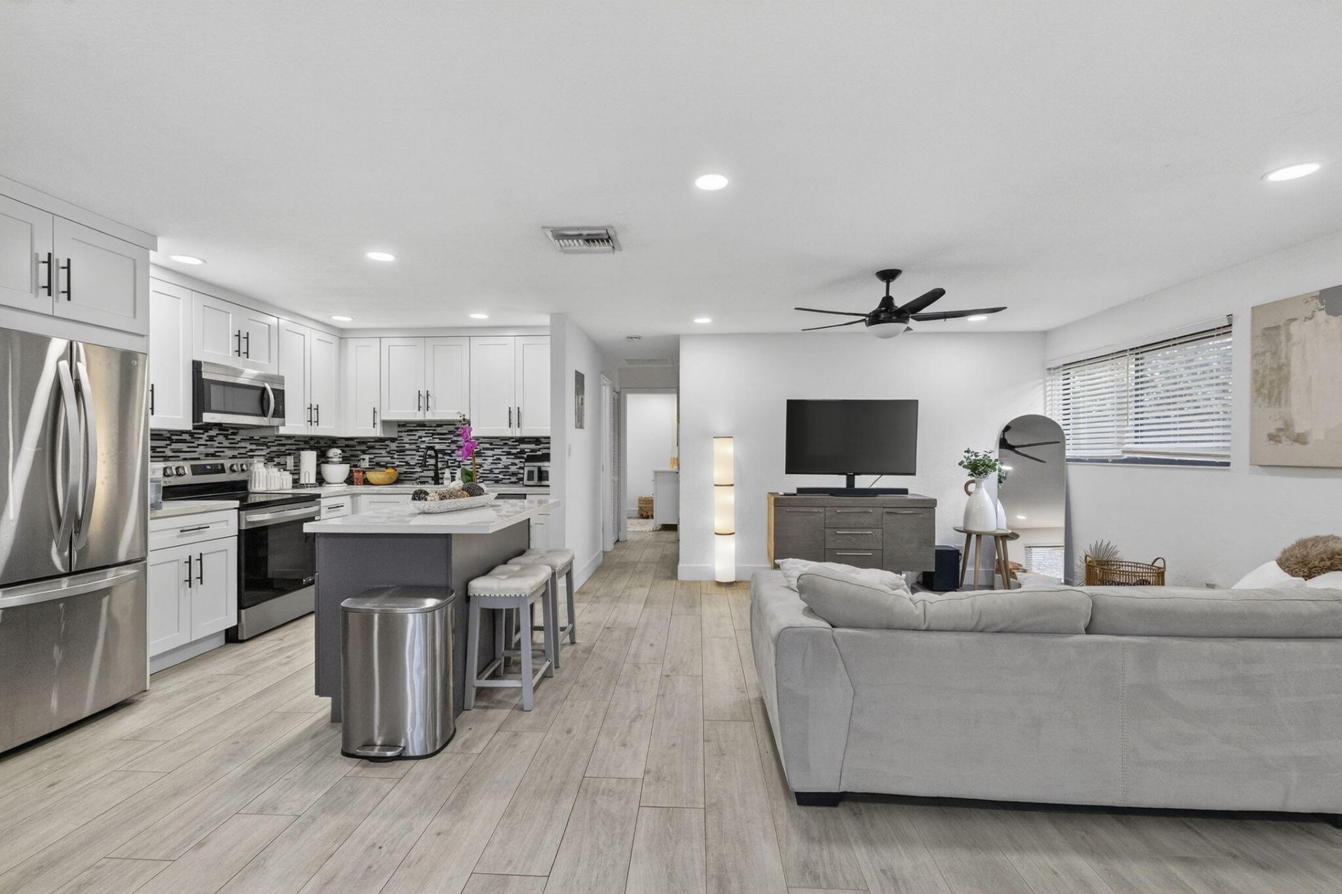 830 NE 59th Court, Oakland Park, FL 33334 Photo