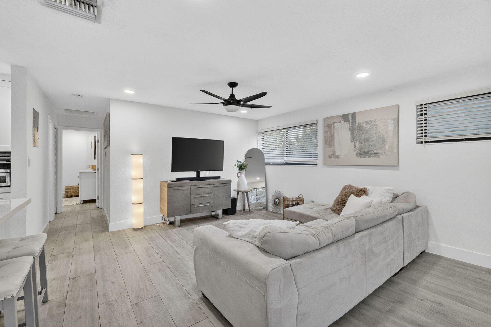 830 NE 59th Court, Oakland Park, FL 33334 Photo