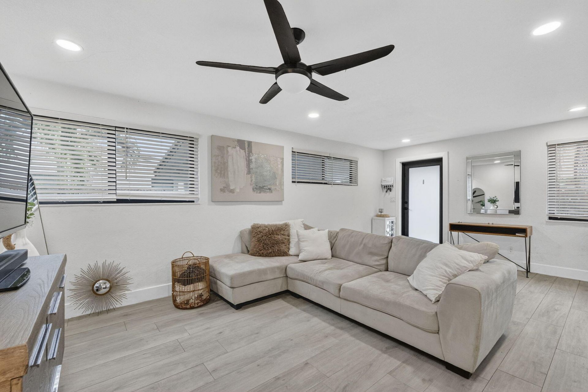 830 NE 59th Court, Oakland Park, FL 33334 Photo
