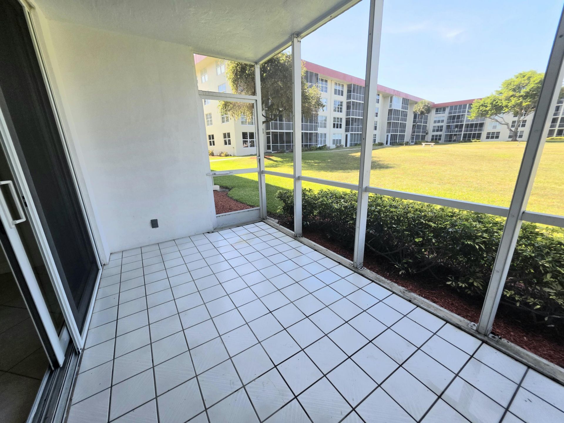 3100 NE 48th Court, Unit 113, Lighthouse Point, FL 33064 Photo