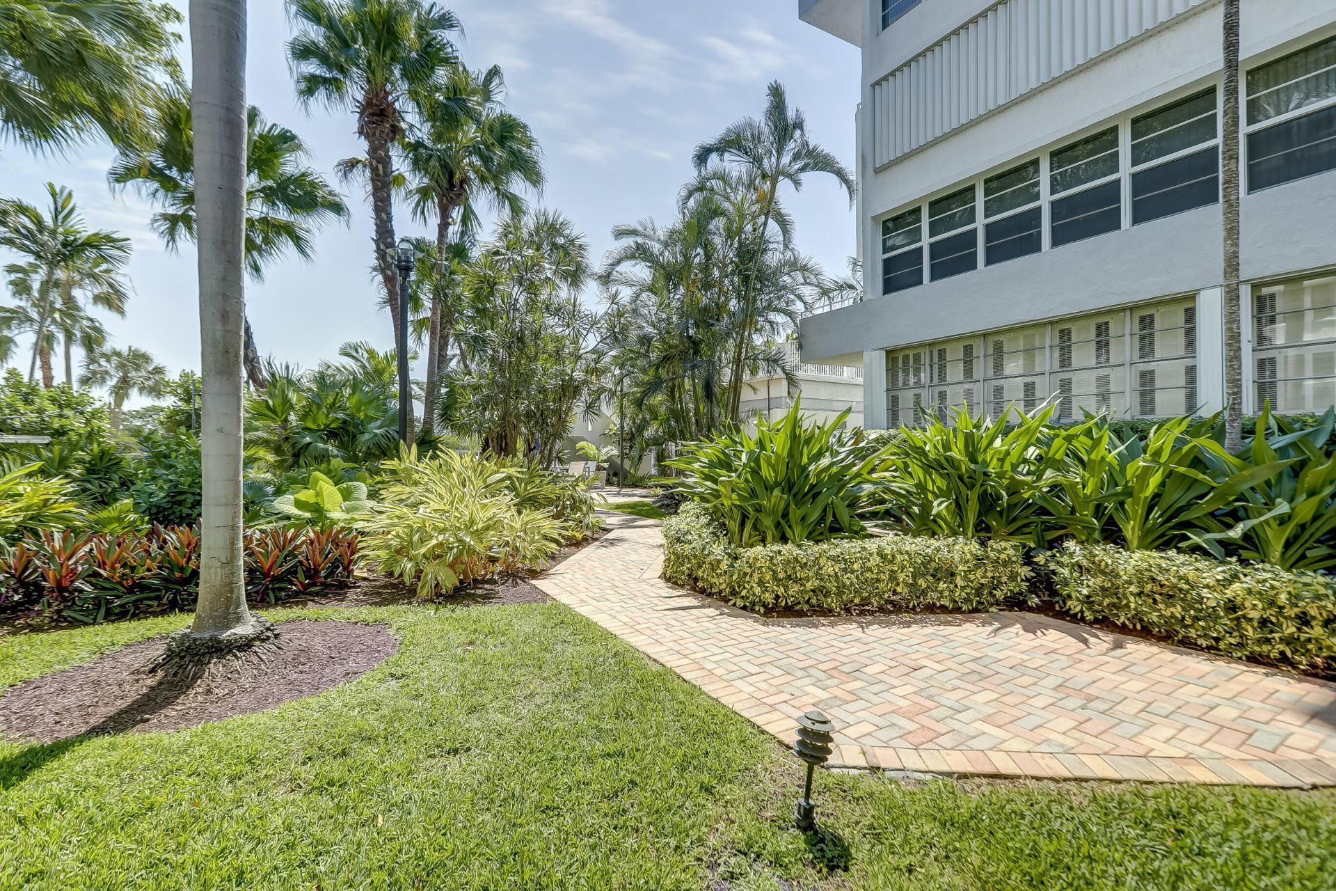1160 N Federal Highway, Unit 1121, Fort Lauderdale, FL 33304 Photo