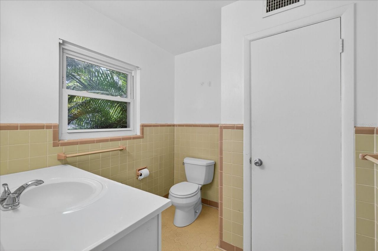 215 Edgewater Drive , Dunedin, FL 34698 Photo